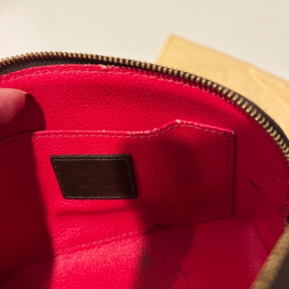 Louis Vuitton Cosmetic Pouch - Picture 8 of 11